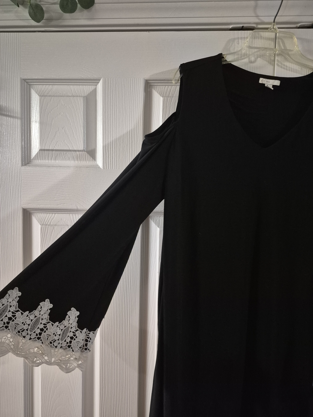 Coldwater Creek Black Cold-Shoulder Midi Dress with White Lace Cuffs - Picture 2 of 4